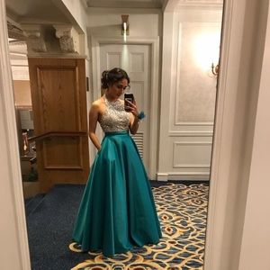 Princess ball gown with pockets!